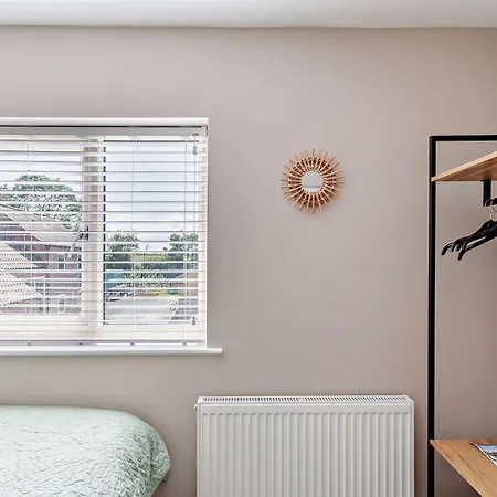 2 Bed In Leppington 96260