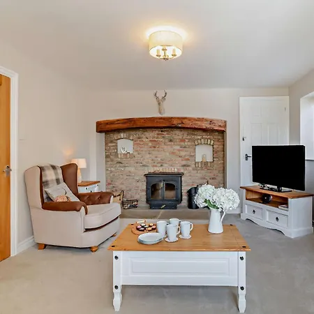 2 Bed In Malton Oc-96260 Holiday home *