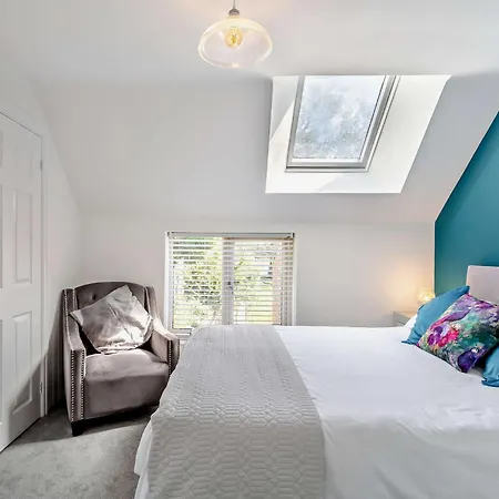 2 Bed In Leppington 96260 度假居